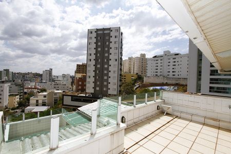 Apartamento à venda com 240m², 4 quartos e 2 vagasCobertura