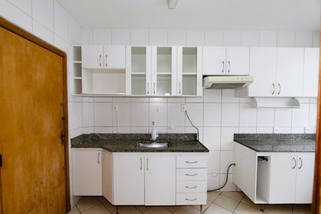 Apartamento à venda com 240m², 4 quartos e 2 vagasCozinha