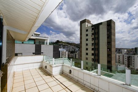 Apartamento à venda com 240m², 4 quartos e 2 vagasCobertura