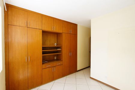 Apartamento à venda com 240m², 4 quartos e 2 vagasQuarto 1 Suíte