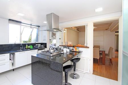 Cozinha de apartamento para alugar com 4 quartos, 192m² em Mont’Serrat, Porto Alegre