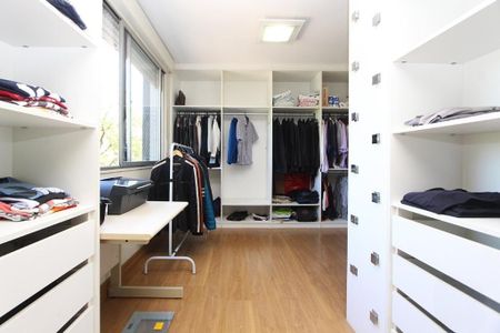 Apartamento para alugar com 192m², 4 quartos e 2 vagasQuarto 4