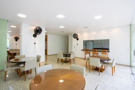 Apartamento à venda com 85m², 3 quartos e 2 vagasÁrea comum - Salão de festas