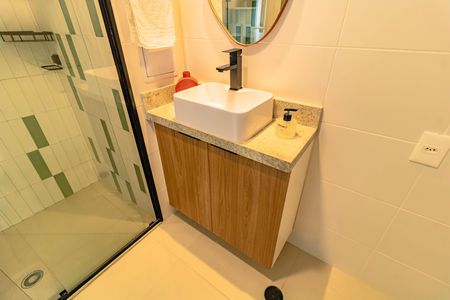 Banheiro Social de kitnet/studio para alugar com 1 quarto, 29m² em Vila Clementino, São Paulo