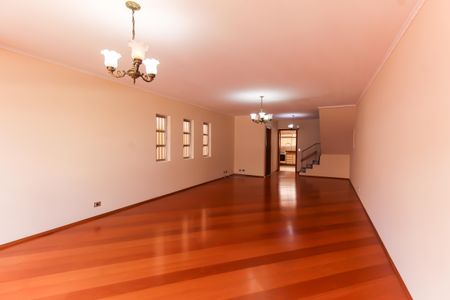 Sala de casa à venda com 3 quartos, 244m² em Vila Prudente, São Paulo