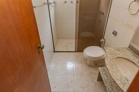 Casa à venda com 180m², 3 quartos e 2 vagasBanheiro Social