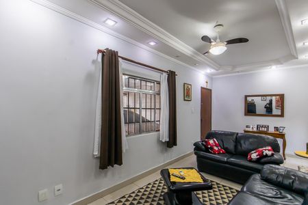 Casa à venda com 287m², 3 quartos e 3 vagasSala