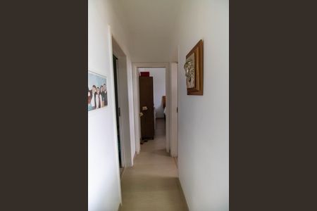 Corredor  de apartamento à venda com 2 quartos, 59m² em Santa Rosa, Niterói