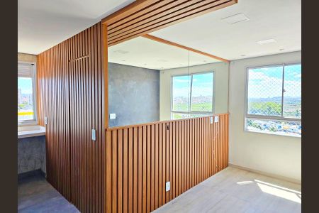 Sala  de apartamento à venda com 2 quartos, 38m² em Vila das Bandeiras, Guarulhos