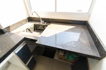 Apartamento à venda com 43m², 2 quartos e 1 vagaCozinha e Área de Serviço