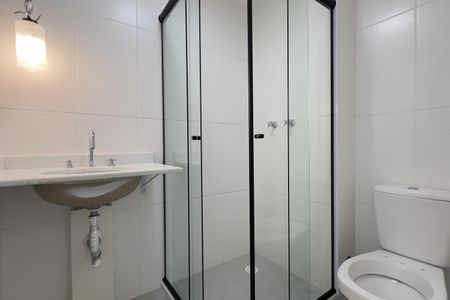 Apartamento à venda com 69m², 2 quartos e 1 vaga Apartamento à venda com 69m², 2 quartos e 1 vagaBanheiro social