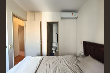 Apartamento à venda com 75m², 3 quartos e 2 vagas Apartamento à venda com 75m², 3 quartos e 2 vagasSuíte