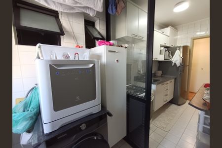 Apartamento à venda com 75m², 3 quartos e 2 vagas Apartamento à venda com 75m², 3 quartos e 2 vagasÁrea de Serviço