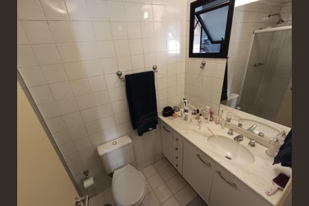 Apartamento à venda com 75m², 3 quartos e 2 vagas Apartamento à venda com 75m², 3 quartos e 2 vagasBanheiro da Suíte