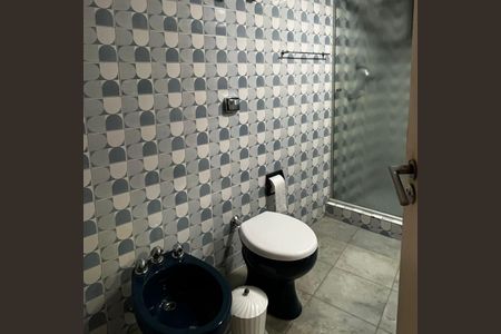 Apartamento à venda com 180m², 3 quartos e 2 vagas Apartamento à venda com 180m², 3 quartos e 2 vagasBanheiro 1
