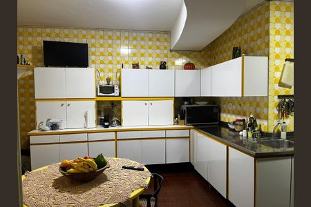 Apartamento à venda com 3 quartos, 180m² em Jardim Paulistano, São Paulo