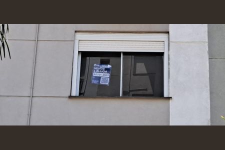 Apartamento à venda com 56m², 2 quartos e 1 vagaAdesivo