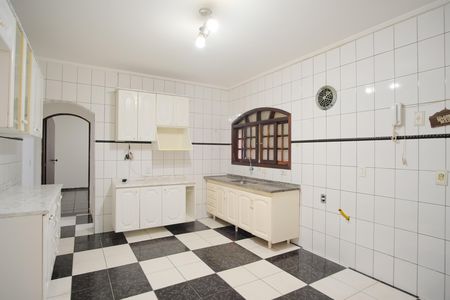Casa para alugar com 150m², 3 quartos e 2 vagasCozinha