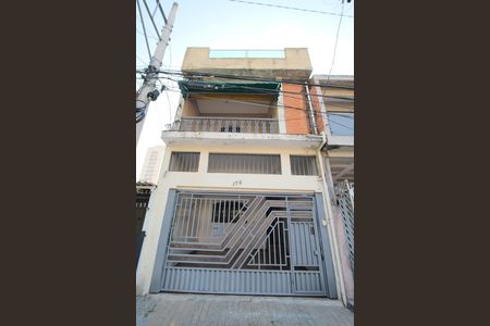 Casa para alugar com 150m², 3 quartos e 2 vagasFachada