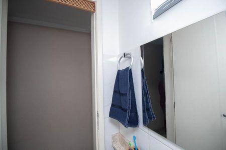 Casa de condomínio à venda com 100m², 3 quartos e 2 vagasLavabo