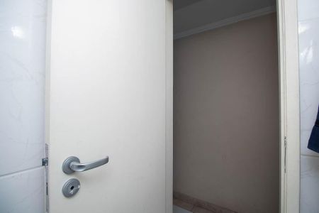 Casa de condomínio à venda com 100m², 3 quartos e 2 vagasLavabo