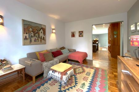 Casa de condomínio à venda com 344m², 4 quartos e 2 vagas Casa de condomínio à venda com 344m², 4 quartos e 2 vagasQuarto 3