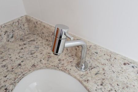 Apartamento à venda com 65m², 2 quartos e 1 vaga Apartamento à venda com 65m², 2 quartos e 1 vagaBanheiro da suíte