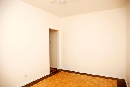 Sala de apartamento à venda com 2 quartos, 70m² em Farroupilha, Porto Alegre