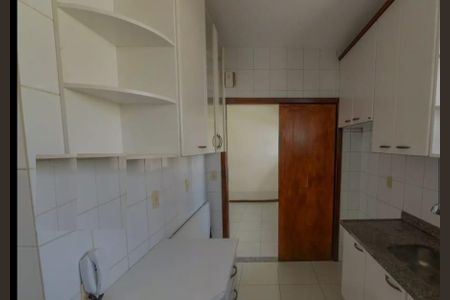 Apartamento à venda com 180m², 3 quartos e 2 vagasCozinha