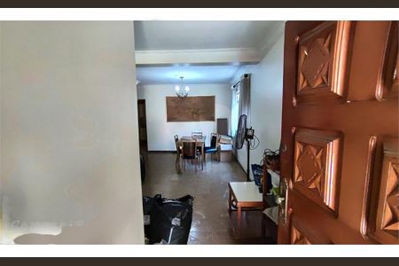 Casa à venda com 200m², 3 quartos e 3 vagas