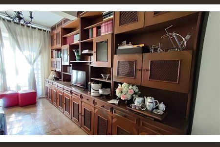 Casa à venda com 200m², 3 quartos e 3 vagas