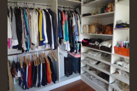 Apartamento à venda com 70m², 1 quarto e 1 vaga