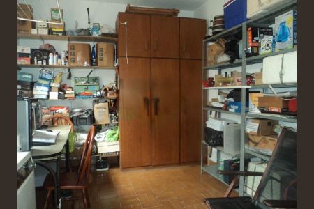 Casa à venda com 4 quartos, 174m² em Vila Bertioga, São Paulo