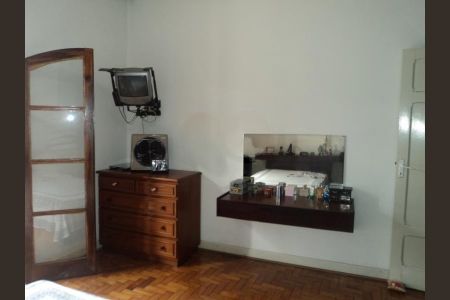 Casa à venda com 4 quartos, 174m² em Vila Bertioga, São Paulo