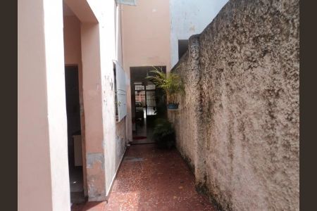 Casa à venda com 4 quartos, 174m² em Vila Bertioga, São Paulo