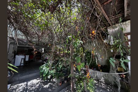 Casa à venda com 110m², 2 quartos e 2 vagas Casa à venda com 110m², 2 quartos e 2 vagasQuintal