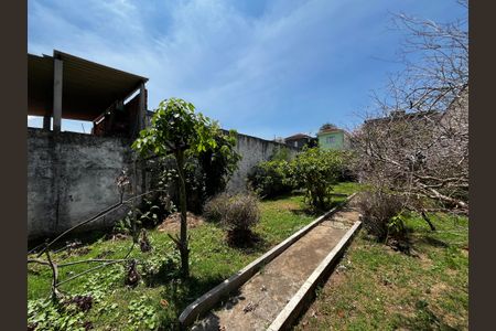 Casa à venda com 110m², 2 quartos e 2 vagas Casa à venda com 110m², 2 quartos e 2 vagasQuintal