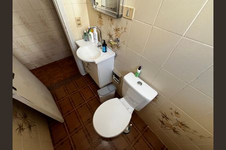 Casa à venda com 110m², 2 quartos e 2 vagas Casa à venda com 110m², 2 quartos e 2 vagasBanheiro