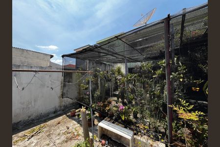 Casa à venda com 110m², 2 quartos e 2 vagas Casa à venda com 110m², 2 quartos e 2 vagasQuintal