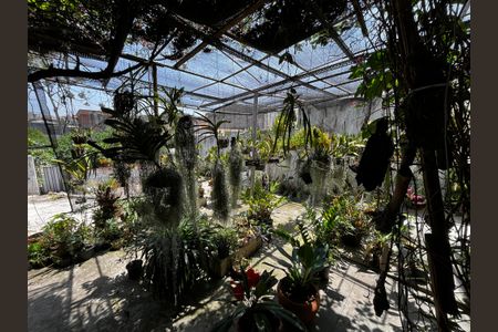 Casa à venda com 110m², 2 quartos e 2 vagas Casa à venda com 110m², 2 quartos e 2 vagasQuintal