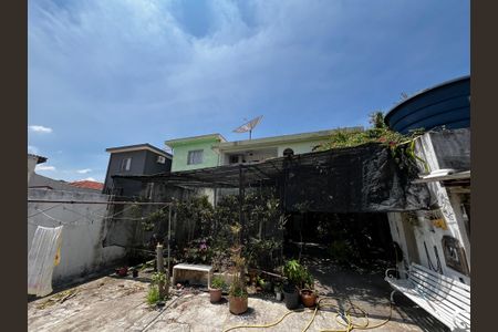 Casa à venda com 110m², 2 quartos e 2 vagas Casa à venda com 110m², 2 quartos e 2 vagasQuintal