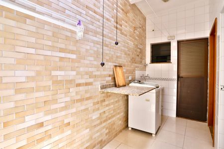 Casa para alugar com 115m², 2 quartos e 2 vagas Casa para alugar com 115m², 2 quartos e 2 vagasÁrea de Serviço