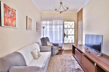 Casa para alugar com 115m², 2 quartos e 2 vagas Casa para alugar com 115m², 2 quartos e 2 vagasSala