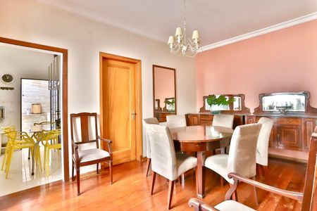 Casa para alugar com 115m², 2 quartos e 2 vagas Casa para alugar com 115m², 2 quartos e 2 vagasSala de Jantar
