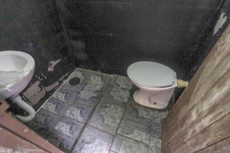 Casa à venda com 125m², 2 quartos e 2 vagasBanheiro de serviço 