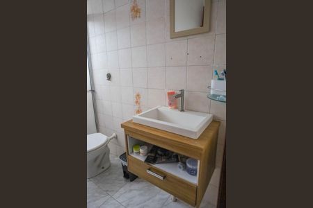 Casa à venda com 125m², 2 quartos e 2 vagasBanheiro 