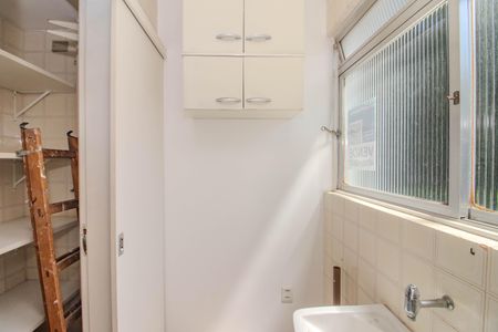 Apartamento à venda com 147m², 2 quartos e 2 vagas Apartamento à venda com 147m², 2 quartos e 2 vagasCozinha e Área de Serviço