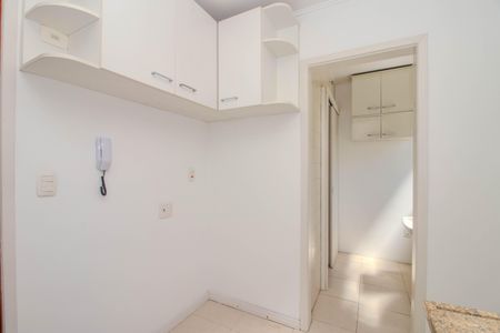 Apartamento à venda com 147m², 2 quartos e 2 vagas Apartamento à venda com 147m², 2 quartos e 2 vagasCozinha e Área de Serviço