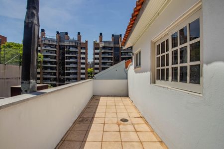 Apartamento à venda com 147m², 2 quartos e 2 vagas Apartamento à venda com 147m², 2 quartos e 2 vagasCobertura - Varanda