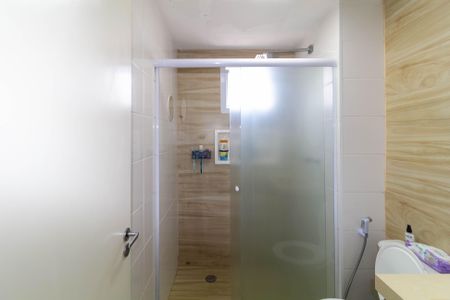 Apartamento à venda com 65m², 3 quartos e 1 vaga Apartamento à venda com 65m², 3 quartos e 1 vagaBanheiro da Suíte